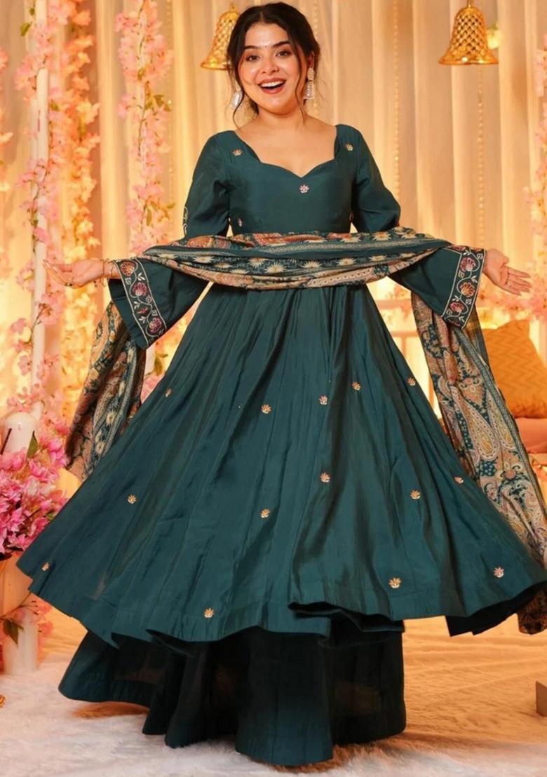Green Resham Embroidery Chanderi Kurta Set - Indya