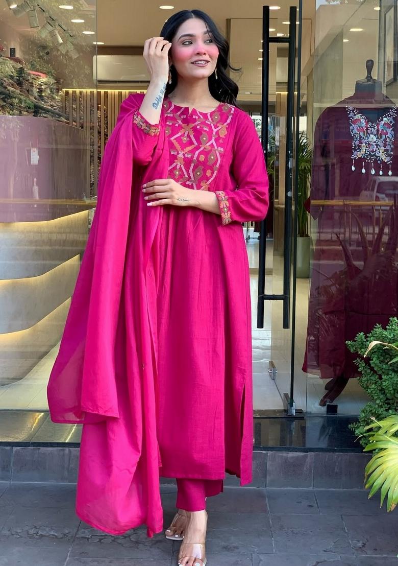 Pink Resham Embroidery Chanderi Kurta Set - Indya