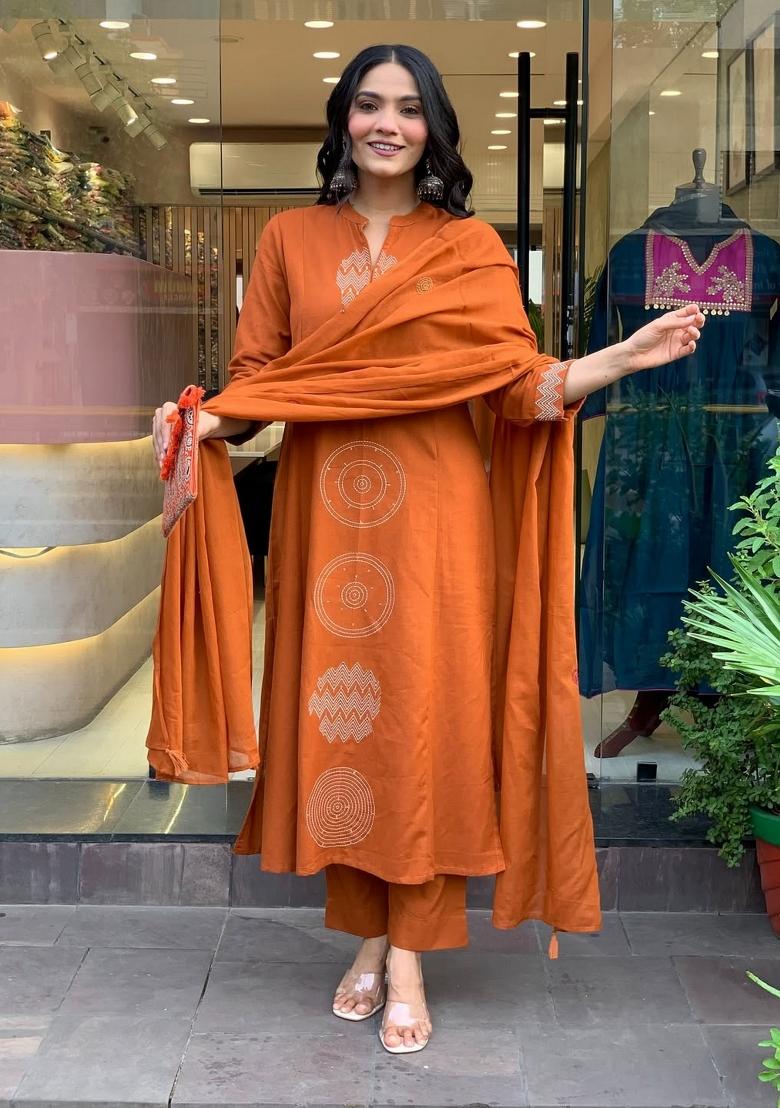 Orange Resham Embroidery Chanderi Kurta Set - Indya