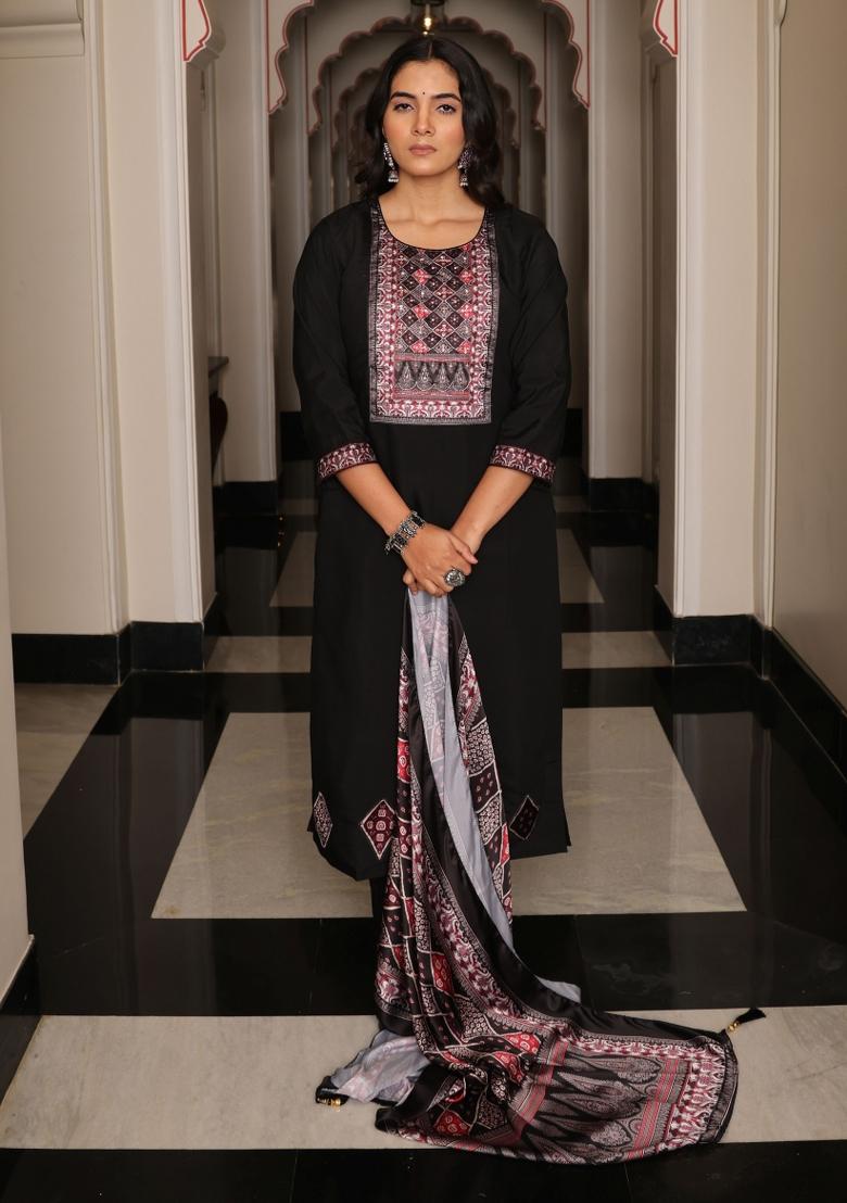 Black Resham Embroidery Viscose Kurta Set - Indya