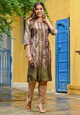 Green Abstract Print Art Silk Kurta Set
