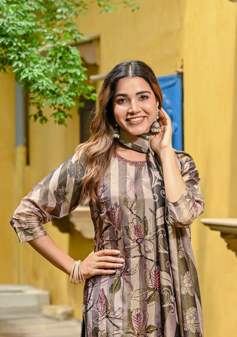 Green Abstract Print Art Silk Kurta Set - Indya