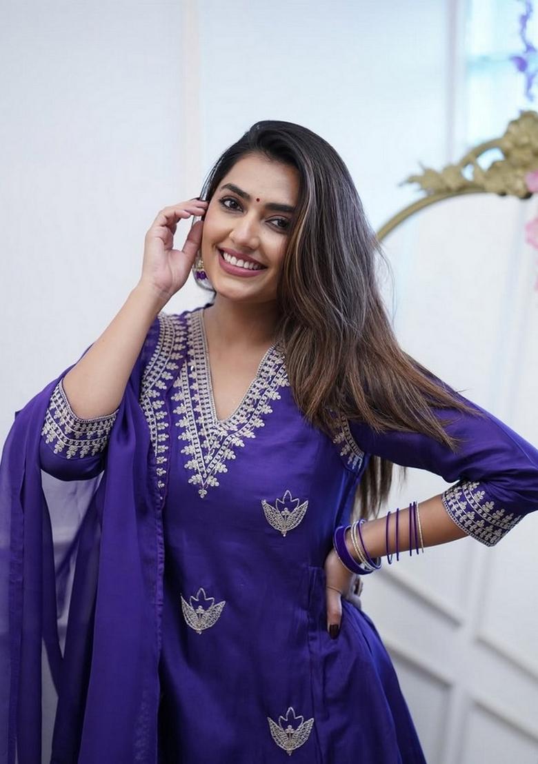 Blue Abstract Print Chanderi Kurta Set - Indya