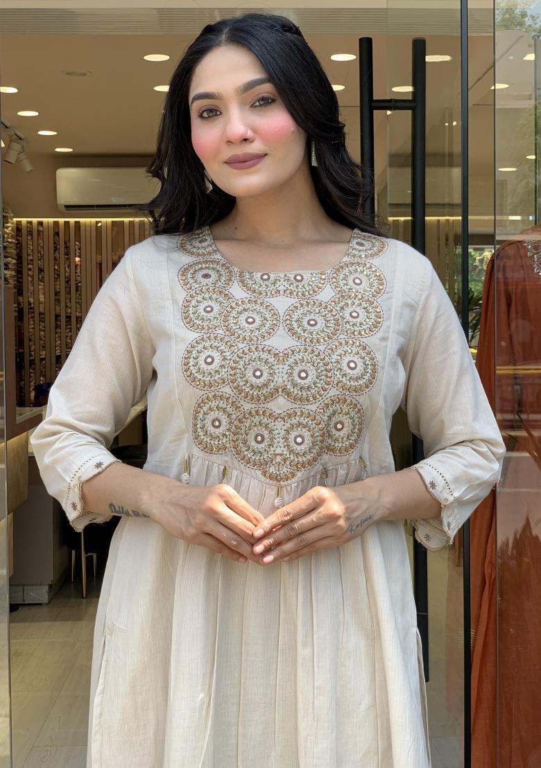 Off White Abstract Print Chanderi Kurta Set - Indya