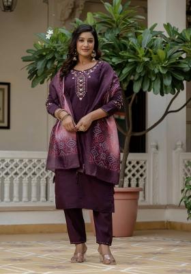 Wine Abstract Print Rayon Kurta Set