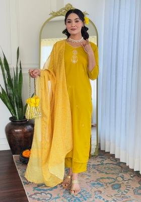 Yellow Abstract Print Rayon Kurta Set