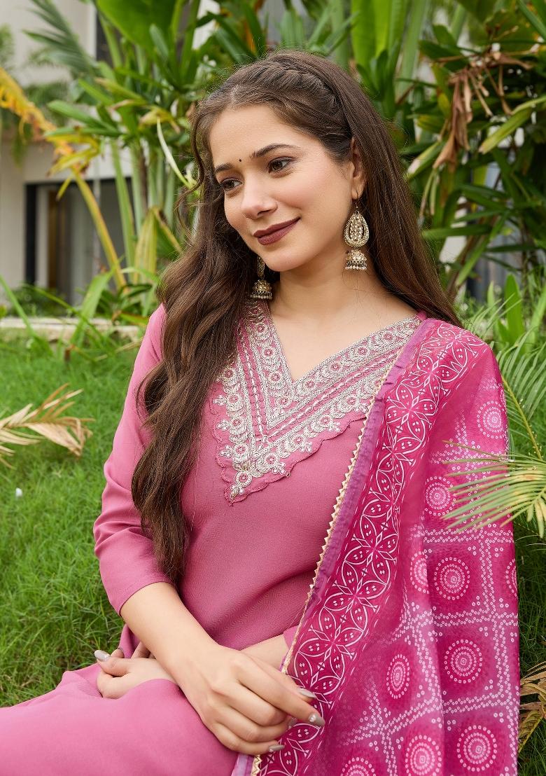 Red Abstract Print Rayon Kurta Set - Indya