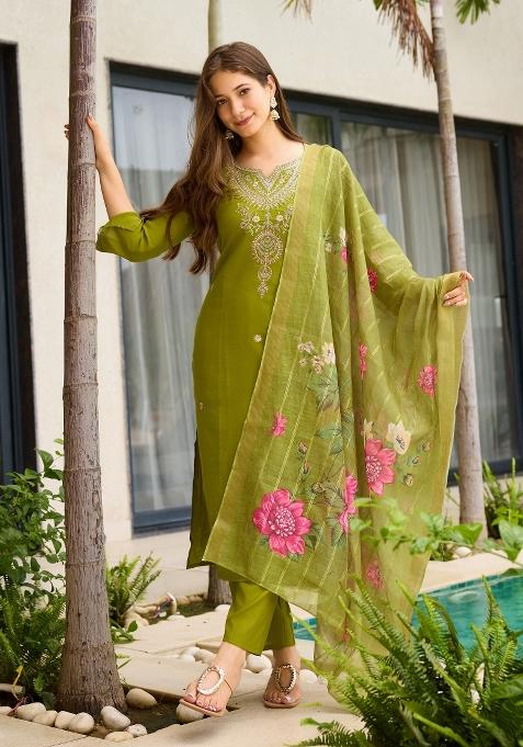 Green Abstract Print Viscose Kurta Set