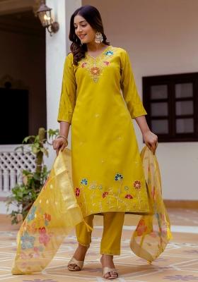 Mustard Abstract Print Viscose Kurta Set