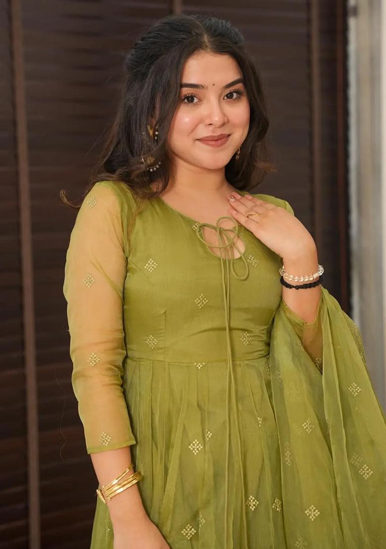 Olive Green Embroidery Organza Kurta Set - Indya