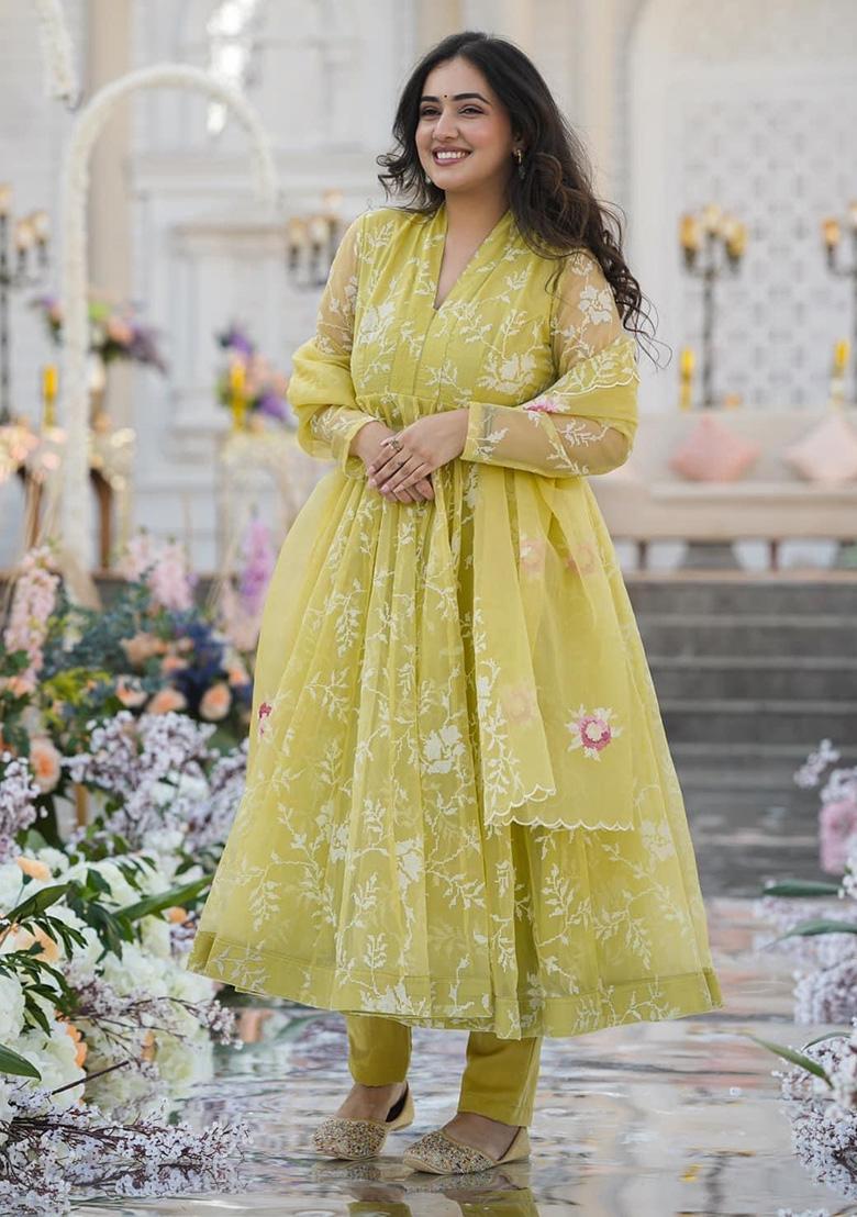Light Yellow Embroidery Organza Kurta Set - Indya