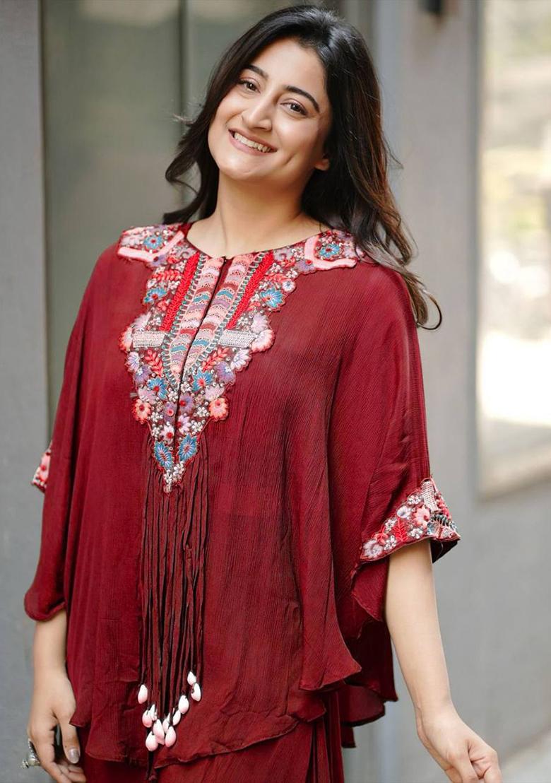 Red Embroidery Chinon Kurta Set - Indya