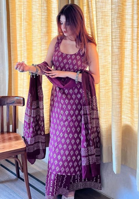 Purple Embroidery Silk Kurta Set