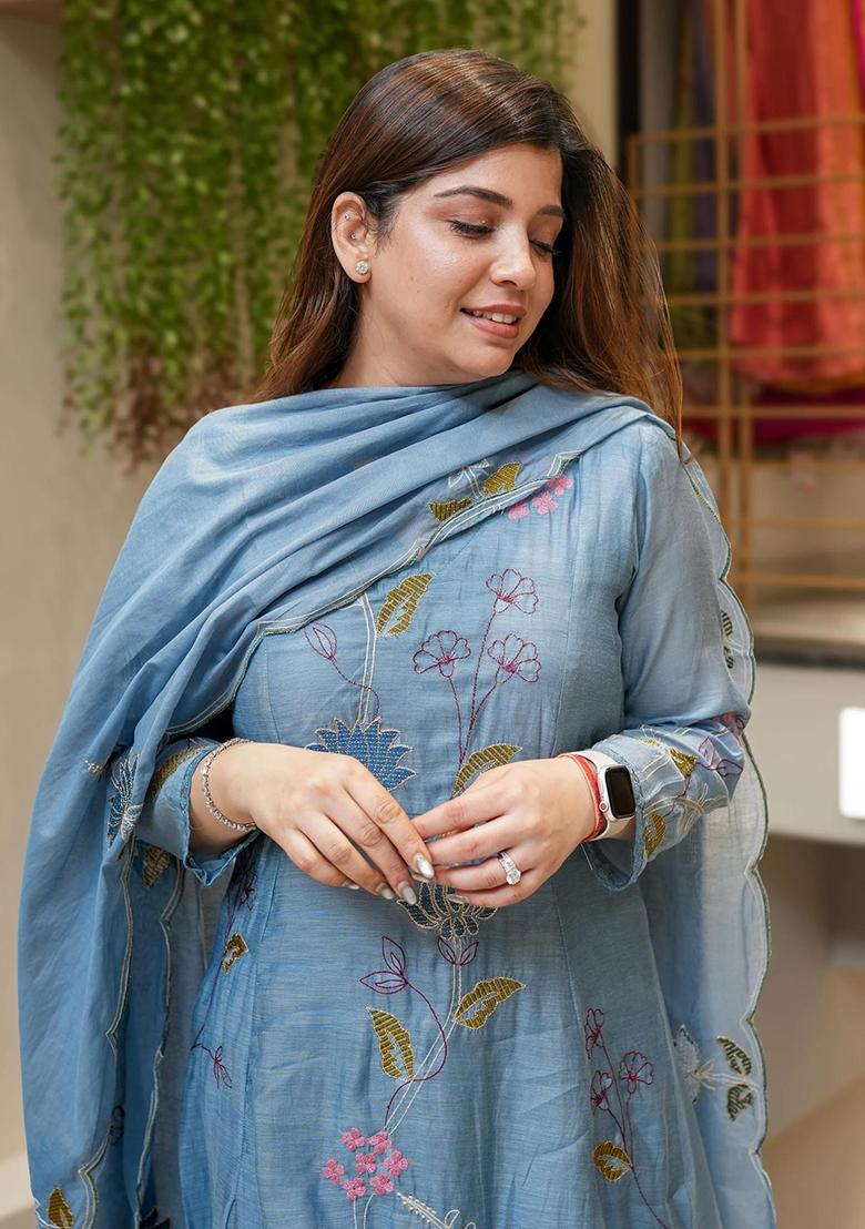 Blue Embroidery Silk Kurta Set - Indya