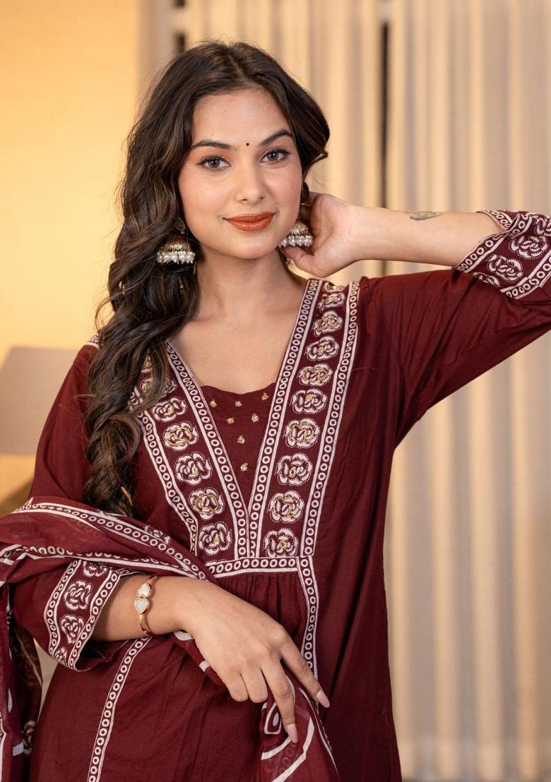 Red Embroidery Cotton Kurta Sets - Indya