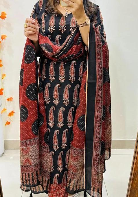Black Printed Cotton Kurta Sets