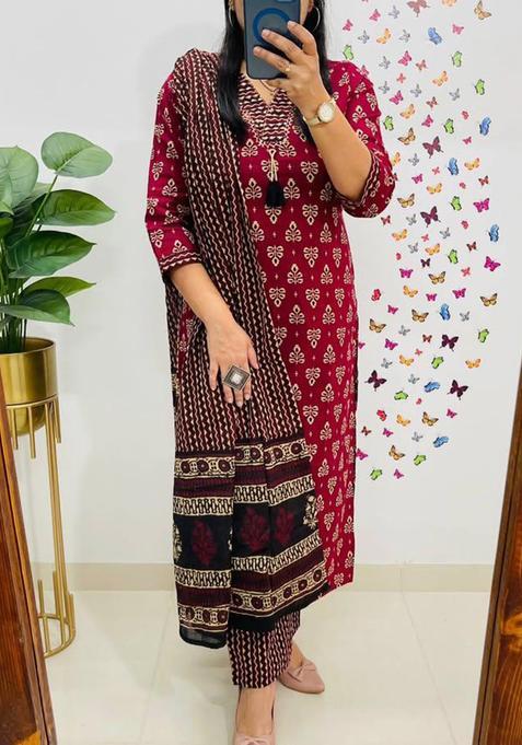 Red Printed Cotton Kurta Sets