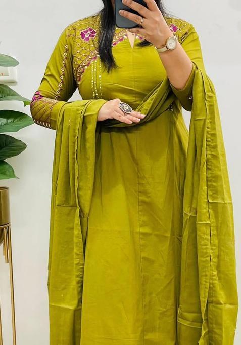 Green Embroidery Cotton Kurta Sets