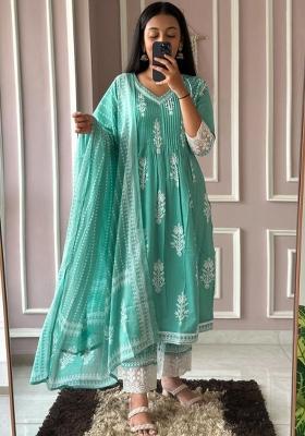 Green Embroidery Cotton Kurta Sets