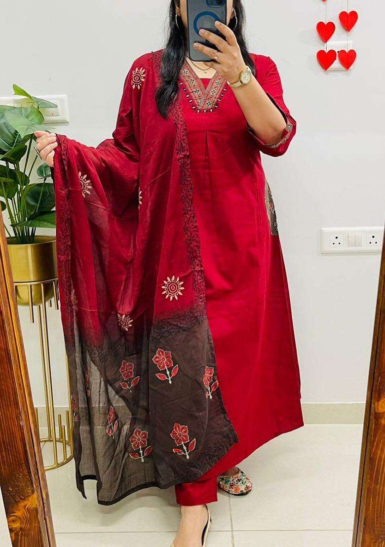 Red Embroidery Cotton Kurta Sets - Indya