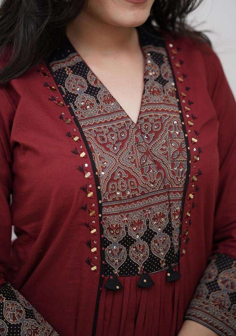 Brown Embroidery Cotton Kurta Sets - Indya