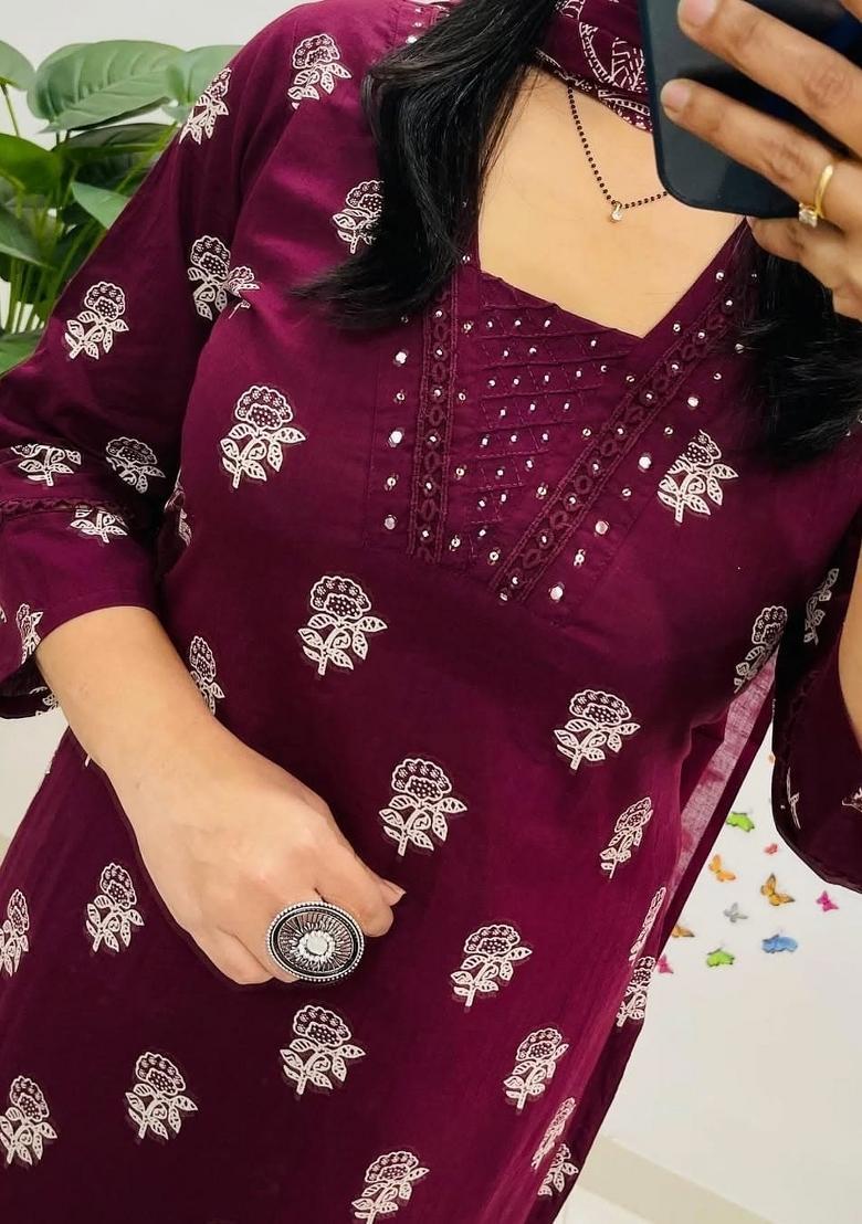 Red Embroidery Cotton Kurta Sets - Indya