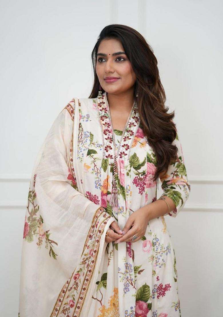 White Embroidery Cotton Kurta Sets - Indya