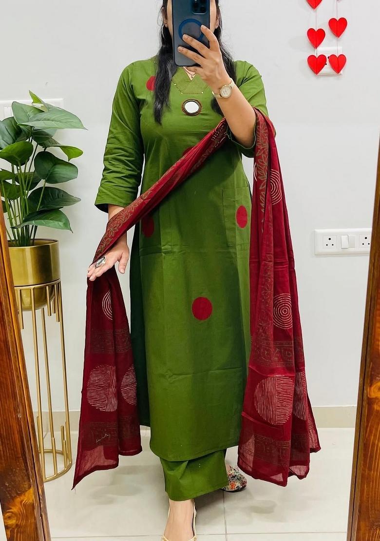 Green Embroidery Cotton Kurta Sets - Indya