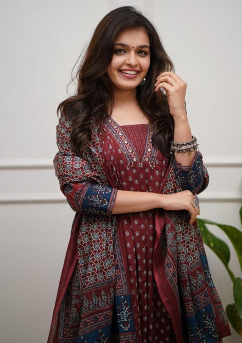 Brown Embroidery Cotton Kurta Set - Indya