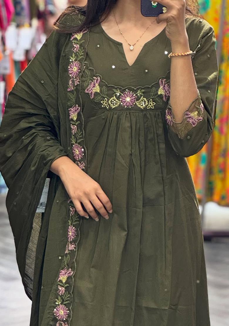 Green Embroidery Cotton Kurta Set - Indya