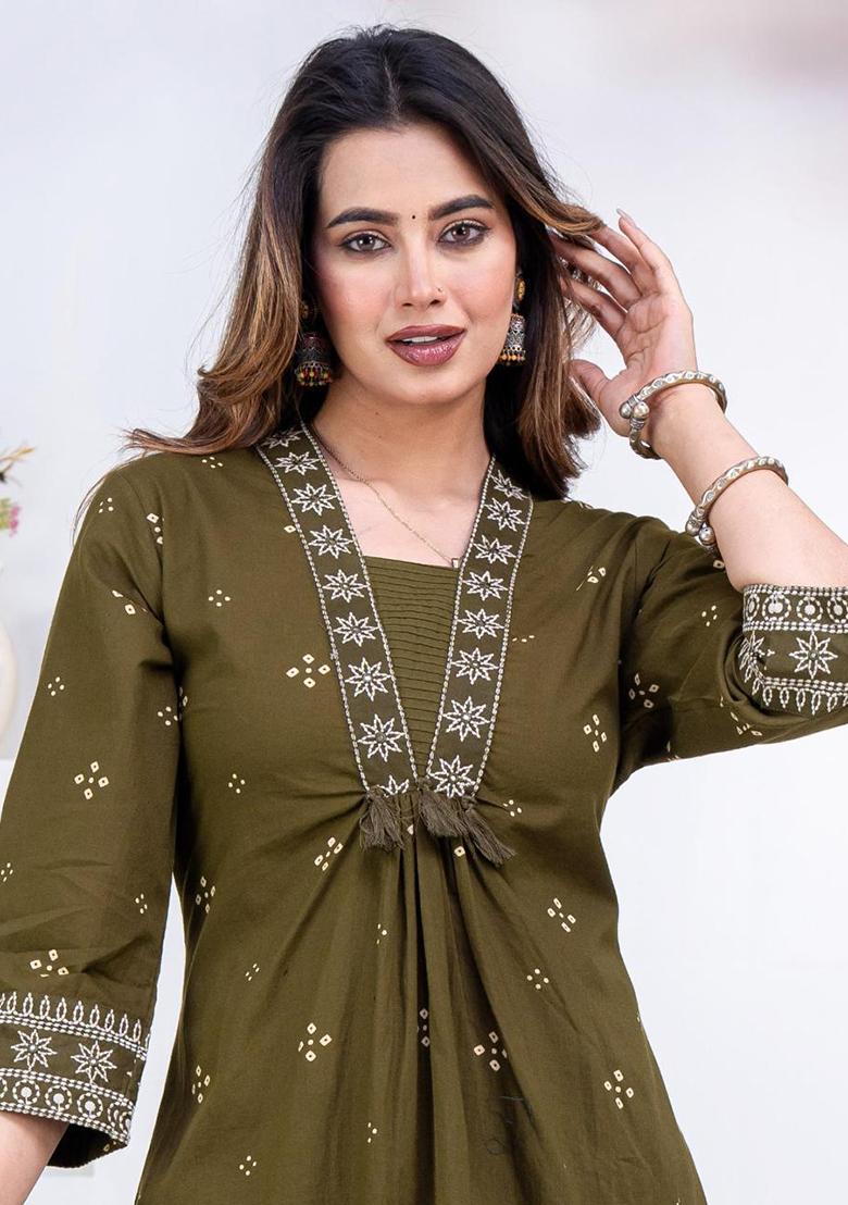 Green Embroidery Cotton Kurta Set - Indya