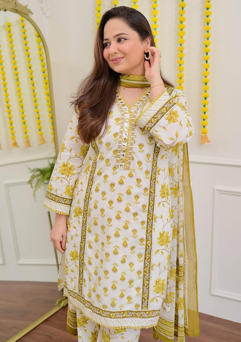 Yellow Embroidery Chanderi Kurta Set - Indya