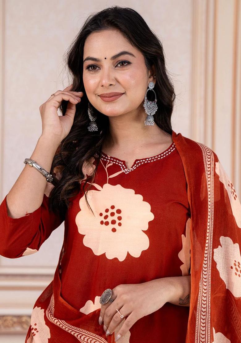 Red Embroidery Cotton Kurta Set - Indya