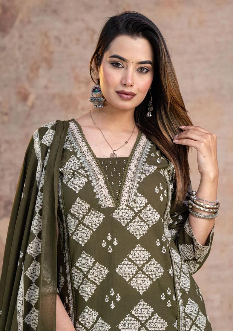 Green Embroidery Cotton Kurta Set - Indya