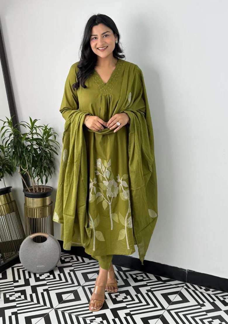 Green Embroidery Cotton Kurta Set - Indya