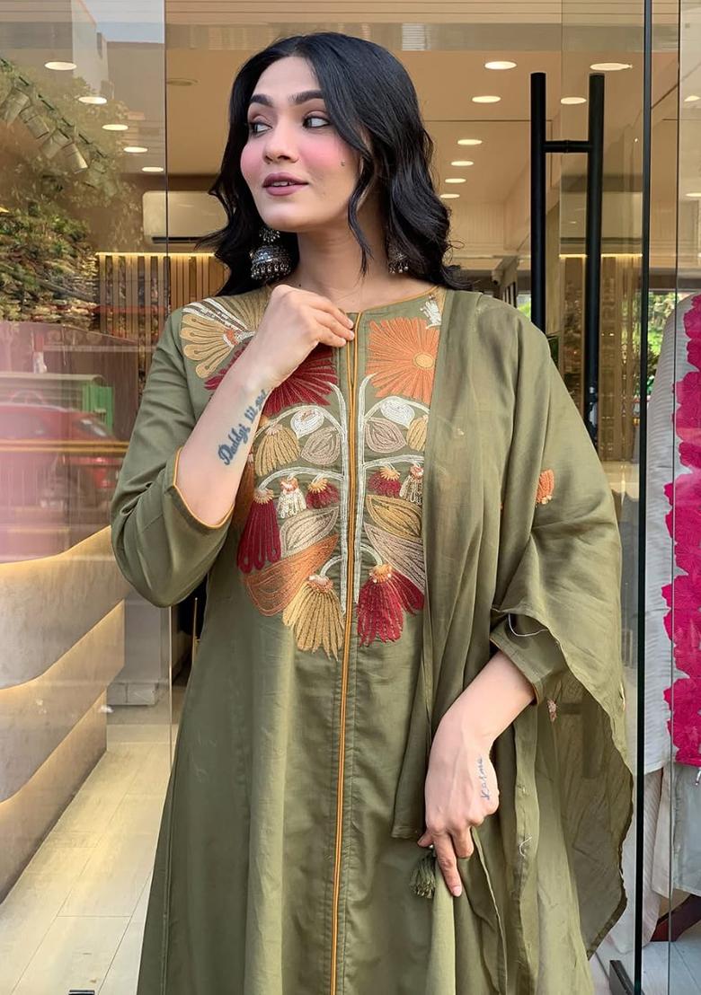 Green Embroidery Cotton Kurta Set - Indya