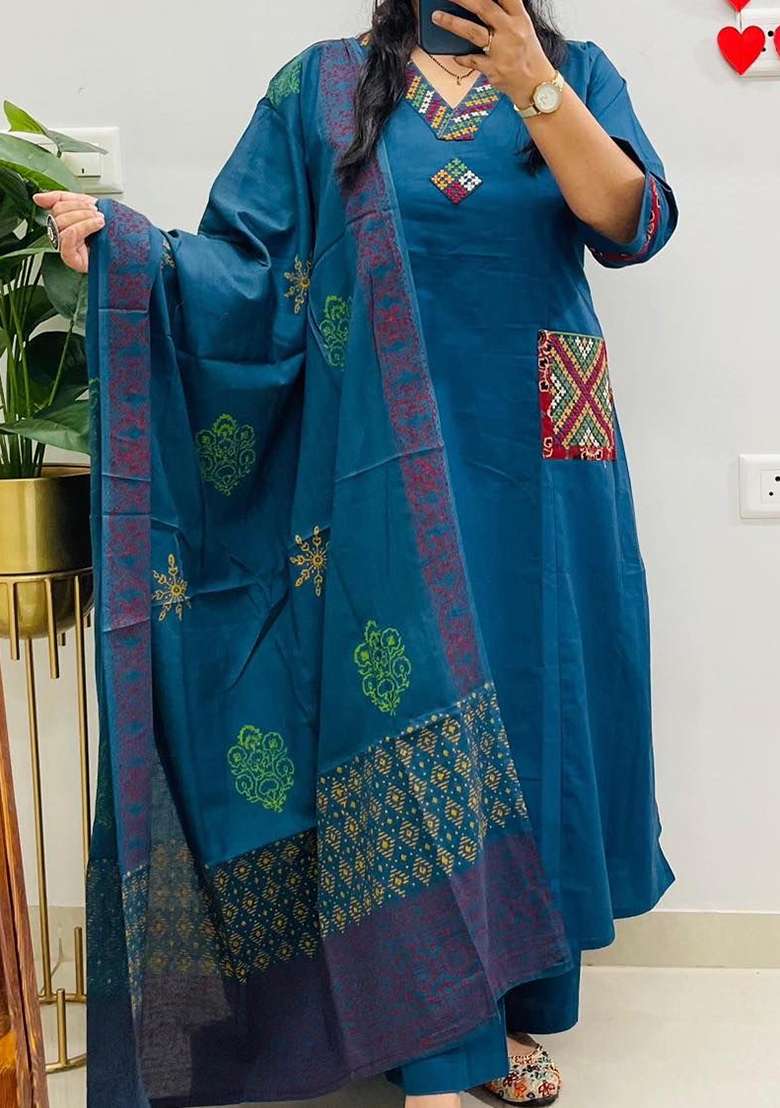 Blue Embroidery Cotton Kurta Set - Indya