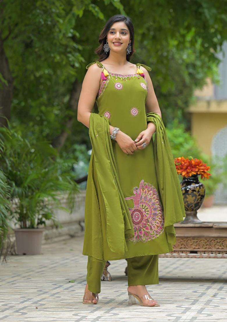 Green Embroidery Cotton Kurta Set - Indya