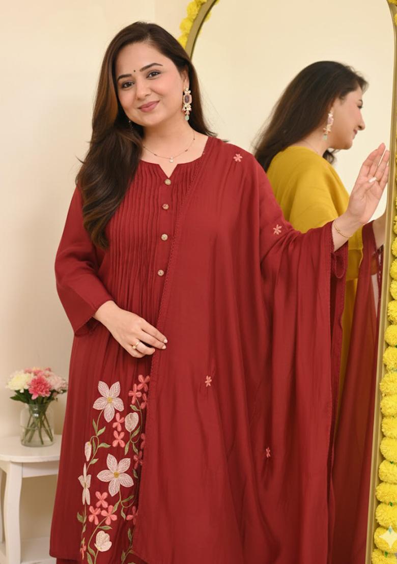 Red Embroidery Cotton Kurta Set - Indya