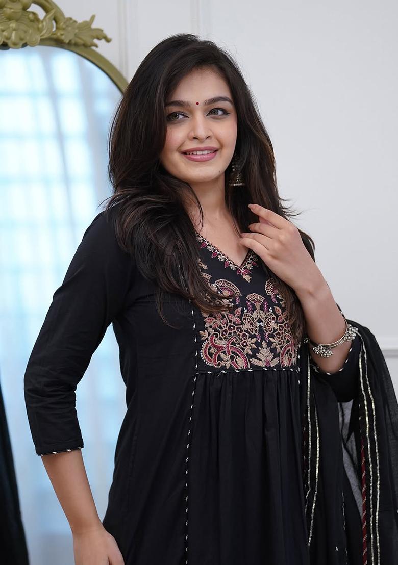 Black Embroidery Cotton Kurta Set - Indya