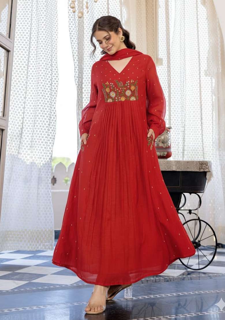 Red Embroidery Cotton Kurta Set - Indya