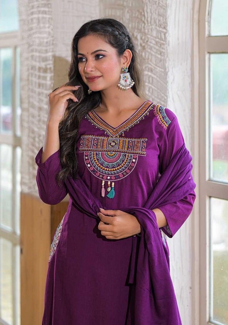 Blue Embroidery Cotton Kurta Set - Indya