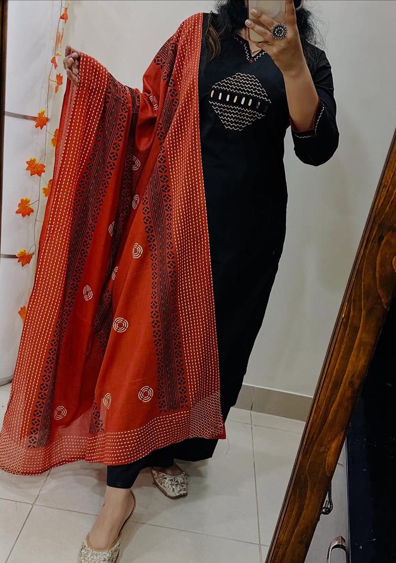 Black Embroidery Cotton Kurta Set - Indya