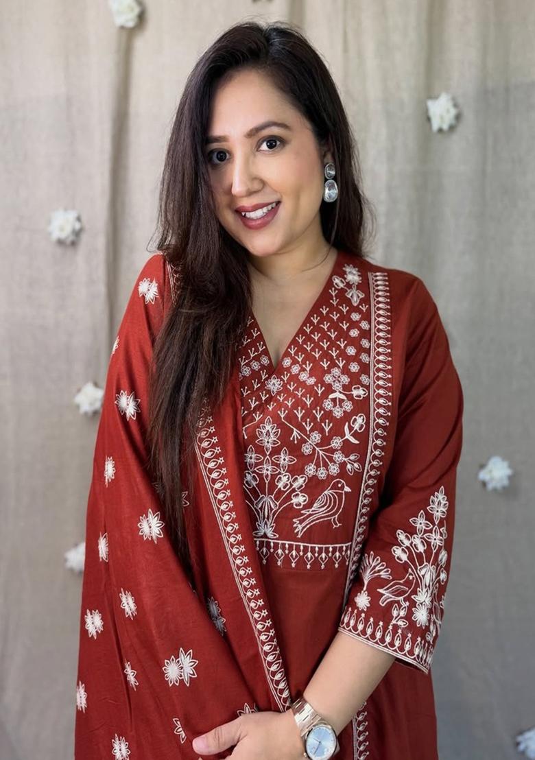 Red Embroidery Cotton Kurta Set - Indya