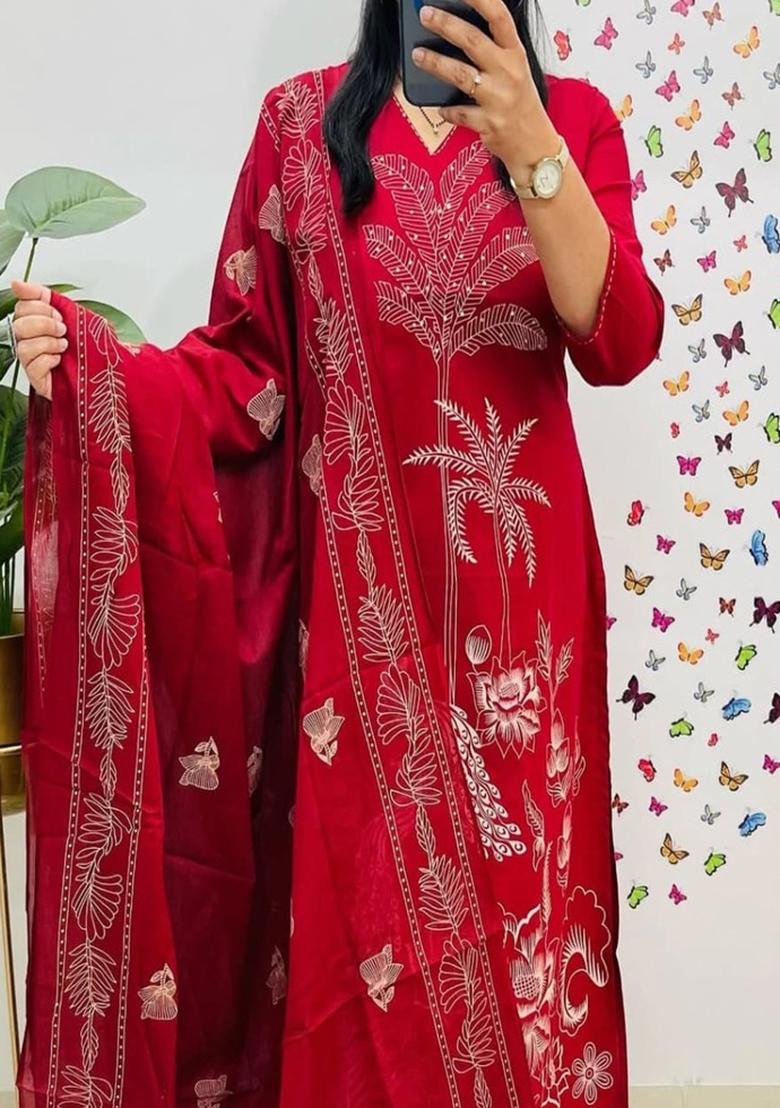 Red Embroidery Cotton Kurta Set - Indya