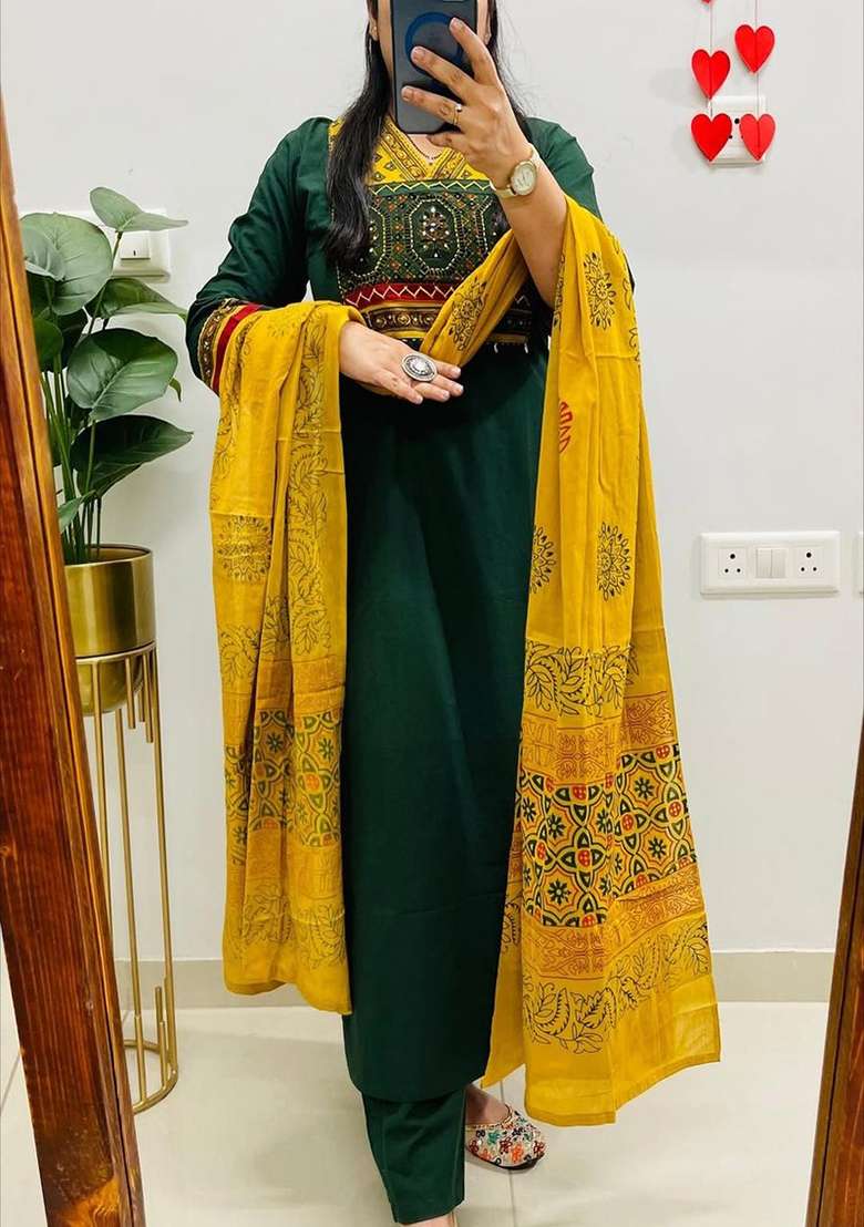 Green Embroidery Cotton Kurta Set - Indya