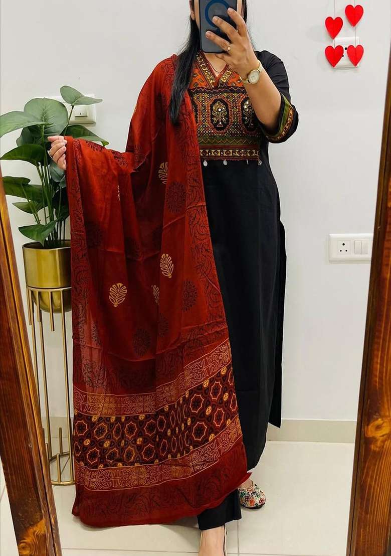 Black Embroidery Cotton Kurta Set - Indya
