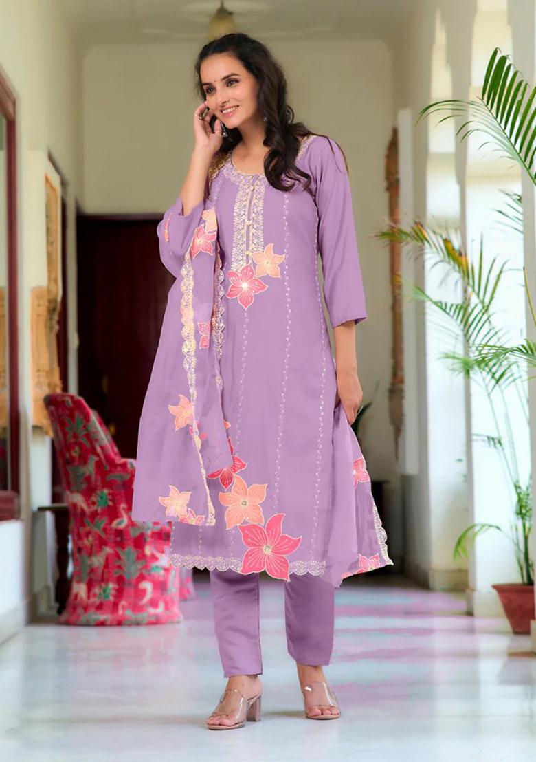 Lavender Embroidery Chanderi Kurta Set - Indya