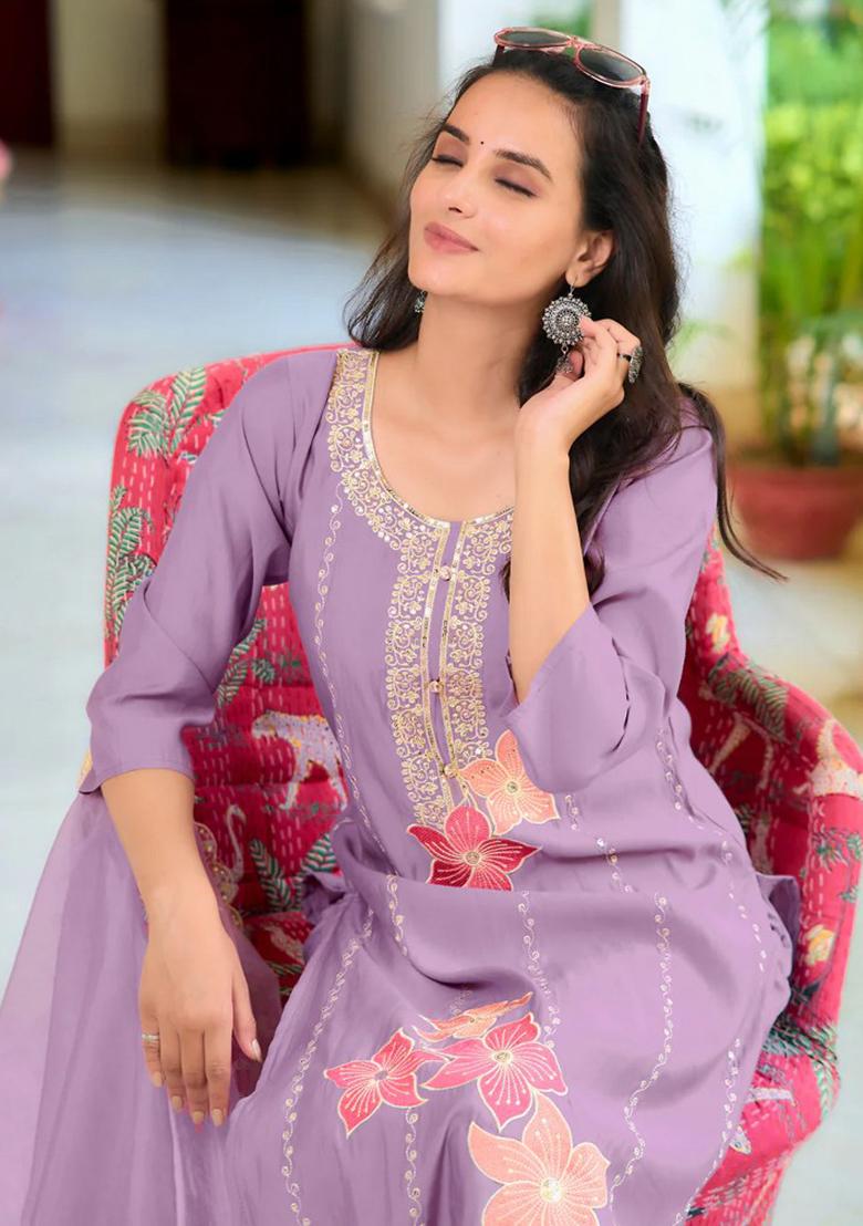 Lavender Embroidery Chanderi Kurta Set - Indya
