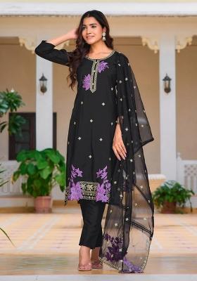Black Embroidery Chanderi Kurta Set